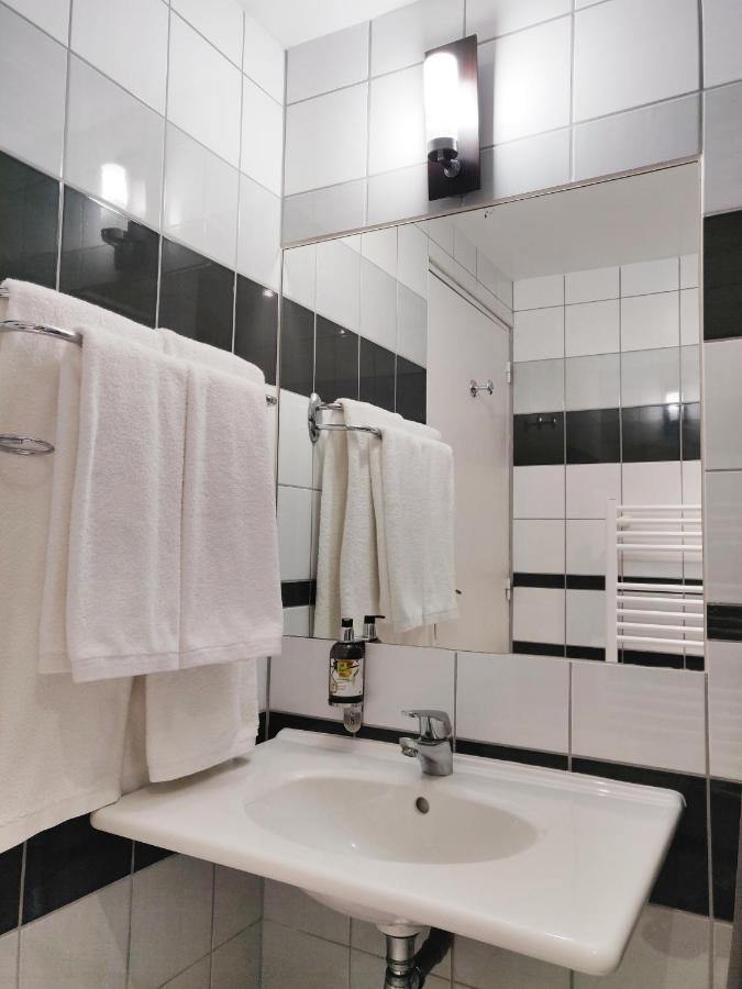 Logis Hotel Le Richelieu - Royan Atlantique Saujon Eksteriør billede